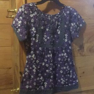 Koi floral scrub top🌸🌼🌺